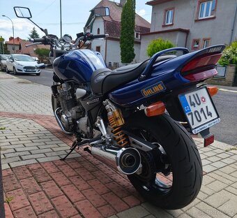 YAMAHA XJR1300 - 8