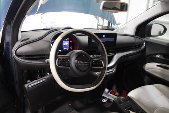 Fiat 500 elektrika 54tkm 2022 havarovaný - 8