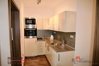 Pronájem, byty/2+kk, 38 m2, Závodu míru 685, Stará Role, 360 - 8