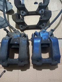 BMW F 31 PŘEDNÍ BRZDY - 8