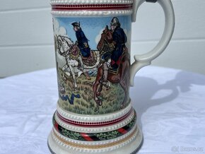 Korbel vojenský porcelánový s jezdcem a průsvitkou - 8