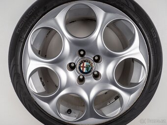 Alfa Romeo Giulietta - Originání 17" alu kola - Zimní pneu - 8