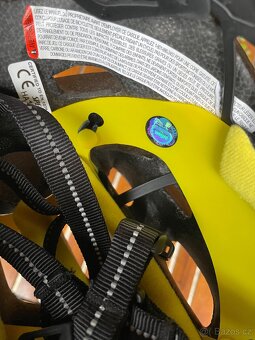 Helma/přilba dětská Specialized - 8