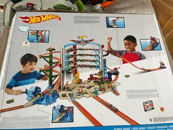 Hotwheels mega garáž - 8