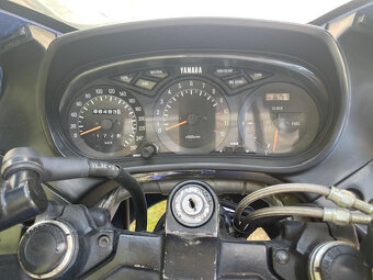 Yamaha FJ 1200 - 8