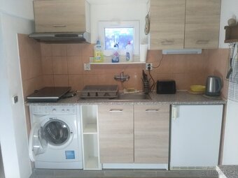 1+1 JIŽNÍ OKRAJ PRAHY - 8