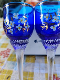Modré skleničky na nožce - 8