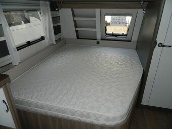 Karavan Hobby 650 KMFe Excellent Edition - 8