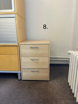Nábytek z kanceláře vše je jednotlivě k prodeji - 8