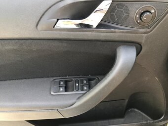 Škoda Yeti 2.0 TDI ŠTARTUJE, 4x4, 146tkm, PANO, 1.majiteľ - 8