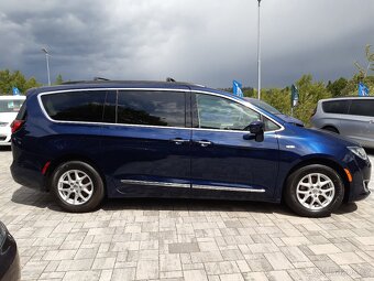 Chrysler Pacifica 3,6L V6 Touring L, 7 míst. kůže, kamera - 8