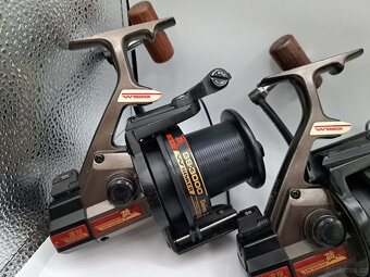 Rybářský naviják X3 Daiwa GS3000 Whisker Tournament SS3000 J - 8