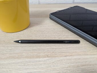 iPad Air 2022 Cellular (5. generace) + příslušenství - 8