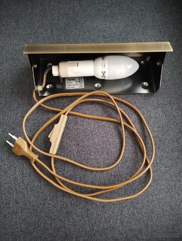 Nástěnná lampička + LED žárovka - 8