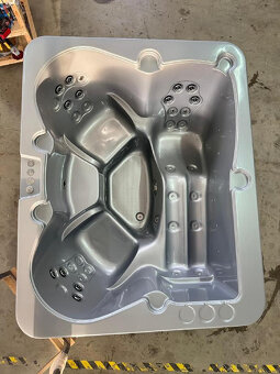 Akrylátová venkovní viřivka Marivox, hot tub, koupací sud - 8