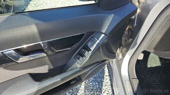 MERCEDES-BENZ Třídy C 1,6 C 180 Kompressor - 8