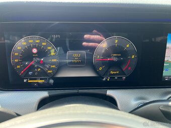 Mercedes E 220d AMG - 8