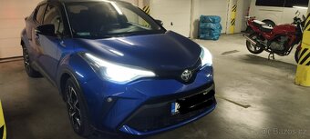 Prodám Toyotu C-HR 2.0 hybrid výbava Selection - 8