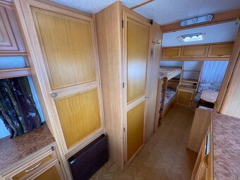 LMC Luxus 550, 5-6 osob, stan, palanda-dětský pokoj - 8