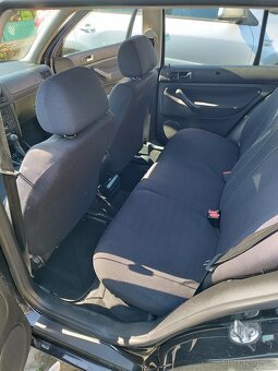 VW Golf 4 1.6 74kW - 8
