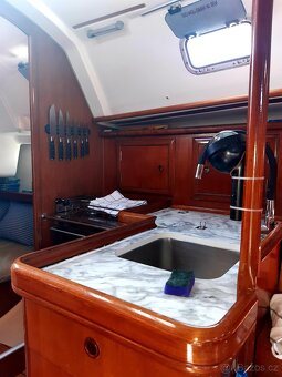 Plachetnice Beneteau Oceanis 331 Victoria - 8