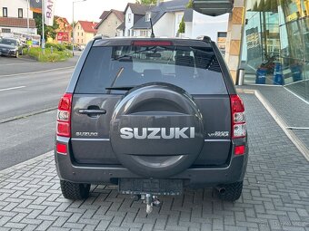 Suzuki Grand Vitara 2.4i Comfort benzín 124kw - 8