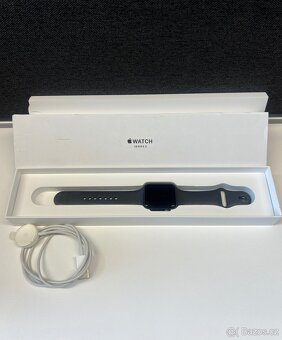 Apple Watch Series 3 42mm, Space Gray Aluminum Black Sport - 8