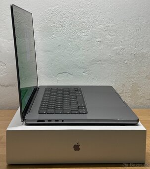 MacBook Pro 16” 2021/64GB RAM/M1 MAX/2TB SSD/Záruka - 8