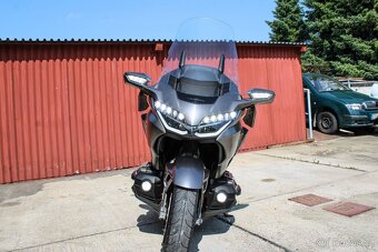 Honda GL 1800 GOLDWING - 8