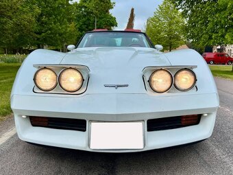Chevrolet Corvette C3 z roku 1980 - 8
