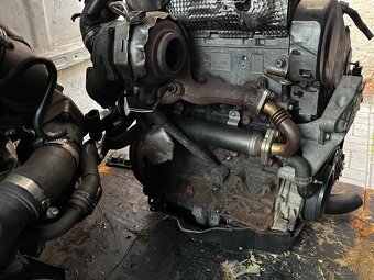 Motor naftový CBBB 2.0TDI 125KW Škoda Superb 2 - 8