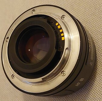 Sony A77ii + objektiv 50mm f/1.7 - 8