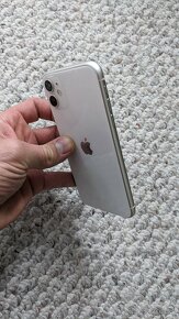 Prodám iPhone 11 64 GB, nabíječka + kožené pouzdro Alzaguard - 8