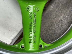 Kawasaki Ninja r17 - 8