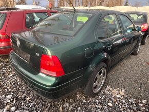 VW Bora 1.6 - 8