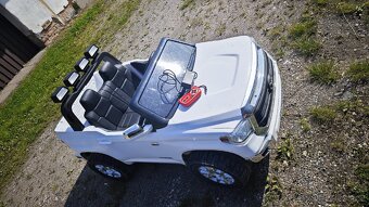 Dětské elektrické autíčko Toyota Tundra 12V - 8