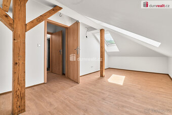 Mezonetový byt 4+1, 75 m2, Drahovice, Karlovy Vary - 8