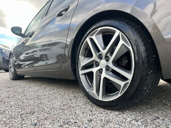 Peugeot 308sw 2.0HDi 110kw, panorama, navi, park. kamera - 8