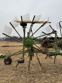 Shrnovač nahrabovač Krone Swadro TS 740 - 8