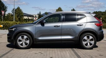 Volvo XC40 D4 Momentum (2018) - 8