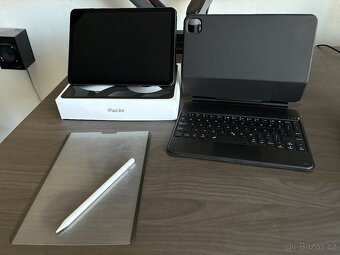 iPad Air 5. gen | WiFi | 64 GB | Space Grey | M1 | + přísluš - 8