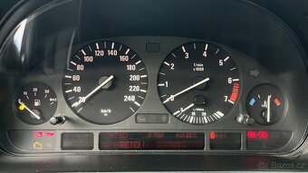 BMW řady 5 E39 520i (125 kW) - 8