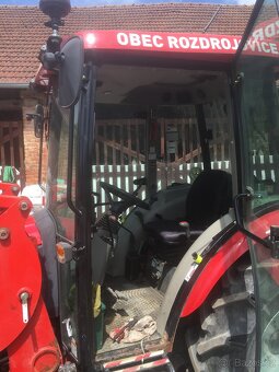 Tym T503 + čelní nakladač s vidlemi + zimní čelní radlice - 8