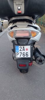 Kymco Xciting 300i R Skútr - 8