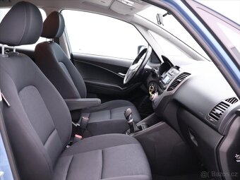 Hyundai ix20 1,6 CRDi 94kW Trikolor CZ (2013) - 8
