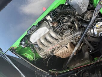 Toyota MR 2 - 8