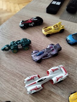 Hot wheels autíčka 36 ks - 8