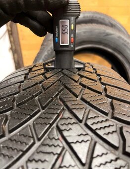 Zimní pneu 215/65/17 - 8