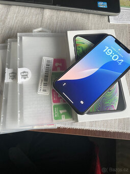 iPhone Xs Space Gray 64GB - 8