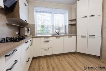 Prodej rodinného domu 4+kk s bazénem (140,4 m2) a zahradou, - 8